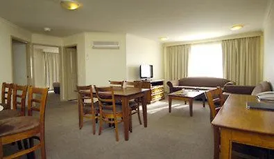 Canberra Parklands Central Apartment Hotel Official Αυστραλία